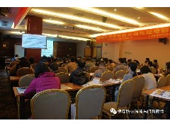 轎車冬天養(yǎng)護竅門 風(fēng)擋玻璃宜用除冰劑